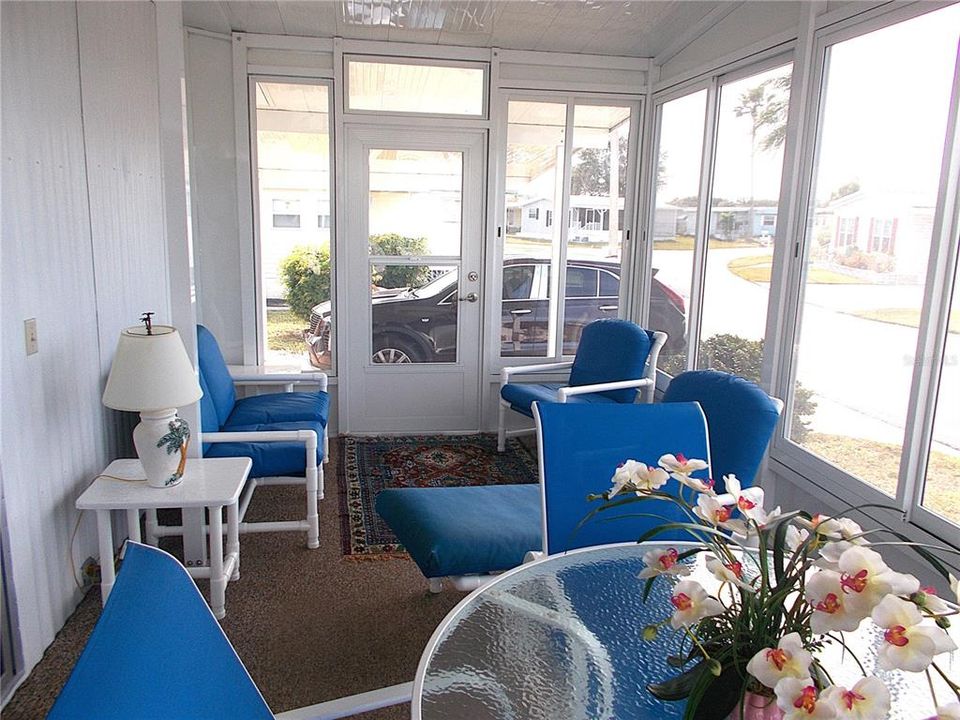 For Sale: $139,500 (2 beds, 2 baths, 1055 Square Feet)