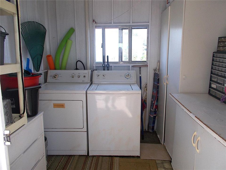 For Sale: $139,500 (2 beds, 2 baths, 1055 Square Feet)