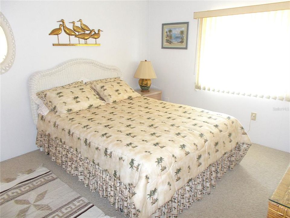 For Sale: $139,500 (2 beds, 2 baths, 1055 Square Feet)