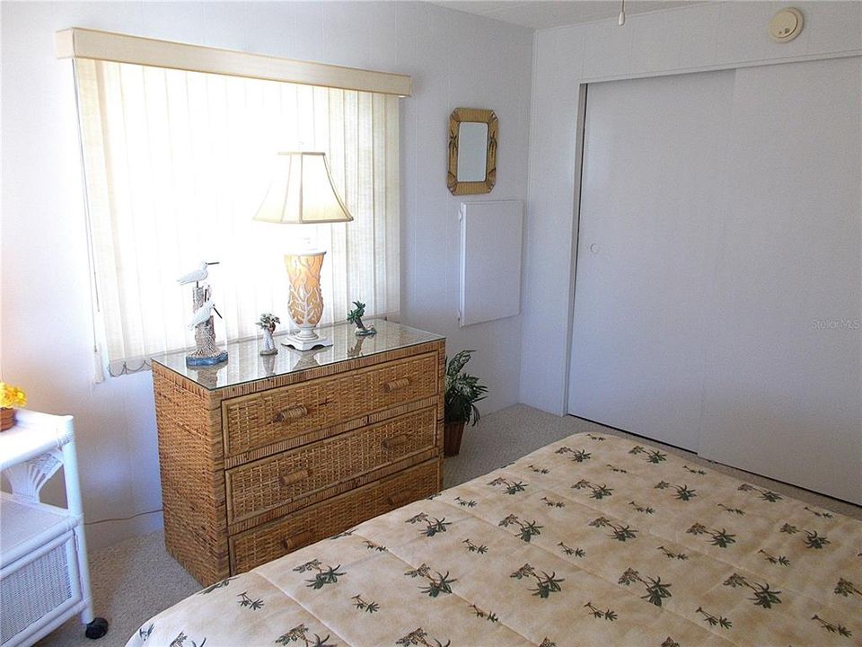 For Sale: $139,500 (2 beds, 2 baths, 1055 Square Feet)