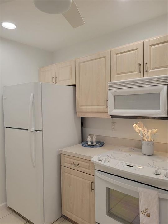 For Rent: $5,000 (2 beds, 2 baths, 1085 Square Feet)