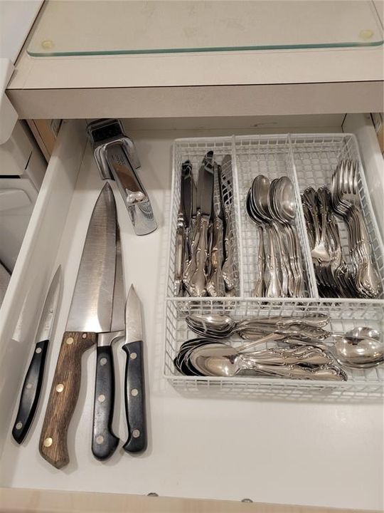 For Rent: $5,000 (2 beds, 2 baths, 1085 Square Feet)