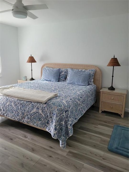 For Rent: $5,000 (2 beds, 2 baths, 1085 Square Feet)