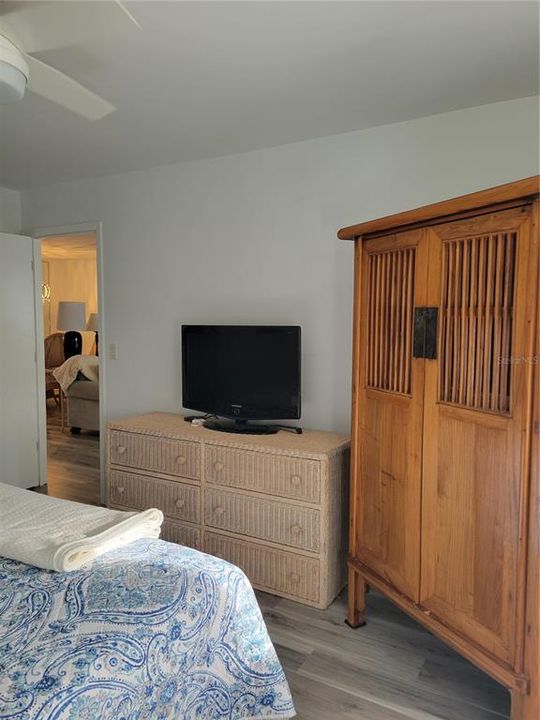 For Rent: $5,000 (2 beds, 2 baths, 1085 Square Feet)