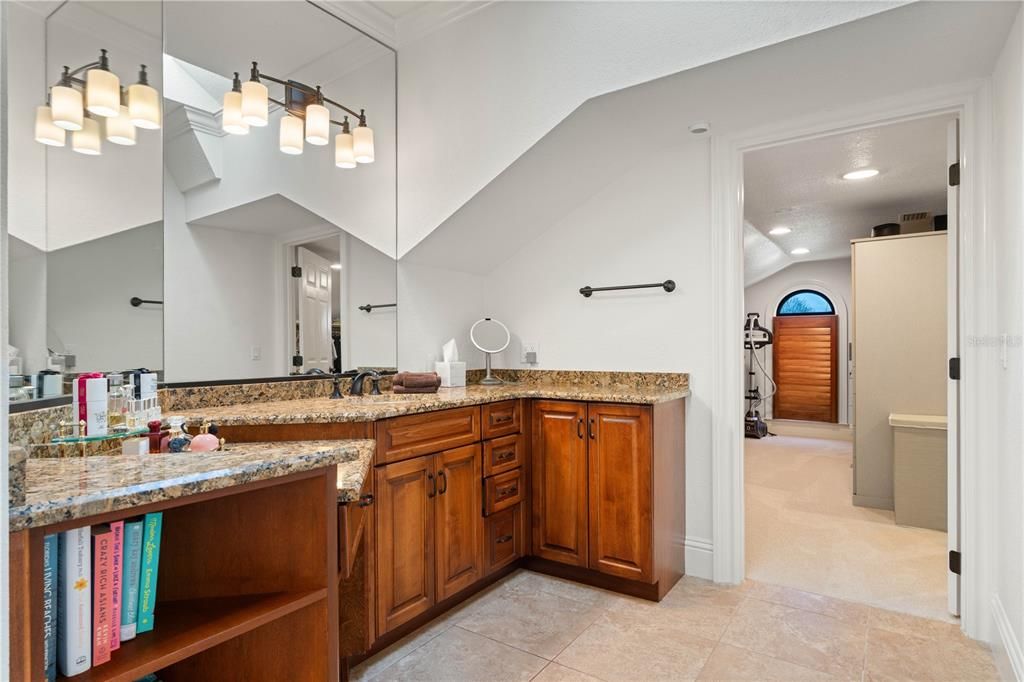 For Sale: $2,290,000 (5 beds, 7 baths, 6287 Square Feet)