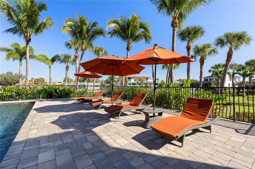 For Sale: $2,290,000 (5 beds, 7 baths, 6287 Square Feet)