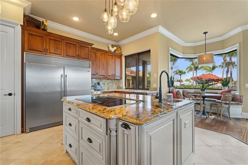 For Sale: $2,290,000 (5 beds, 7 baths, 6287 Square Feet)