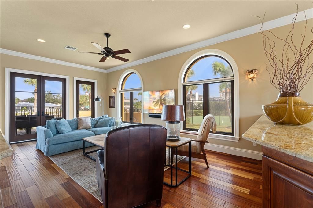 For Sale: $2,290,000 (5 beds, 7 baths, 6287 Square Feet)