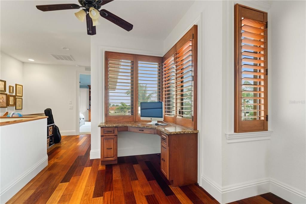 For Sale: $2,290,000 (5 beds, 7 baths, 6287 Square Feet)