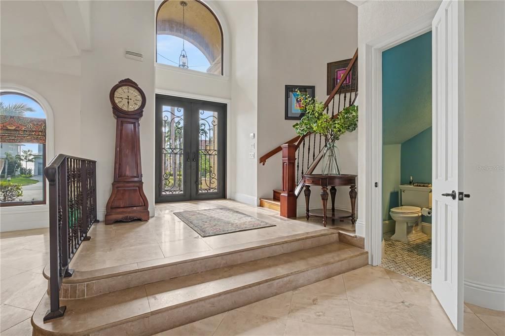 For Sale: $2,290,000 (5 beds, 7 baths, 6287 Square Feet)