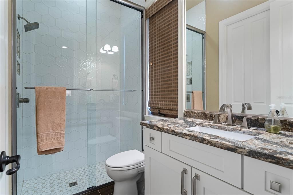 For Sale: $2,290,000 (5 beds, 7 baths, 6287 Square Feet)