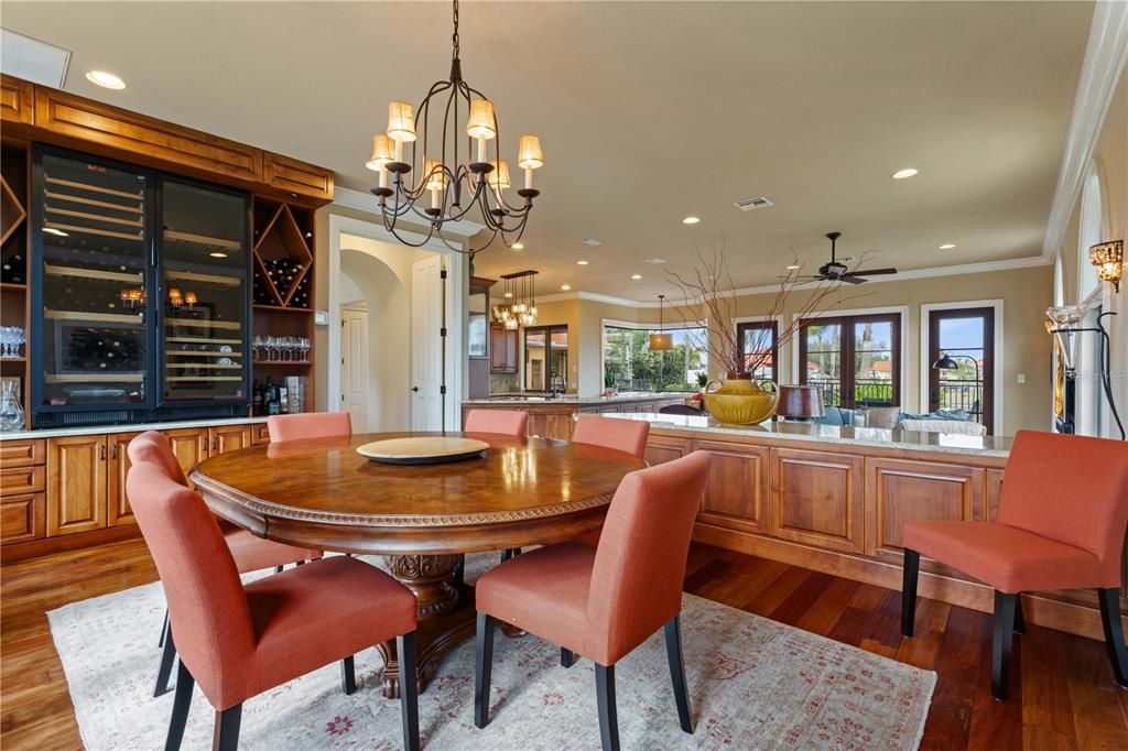 For Sale: $2,290,000 (5 beds, 7 baths, 6287 Square Feet)