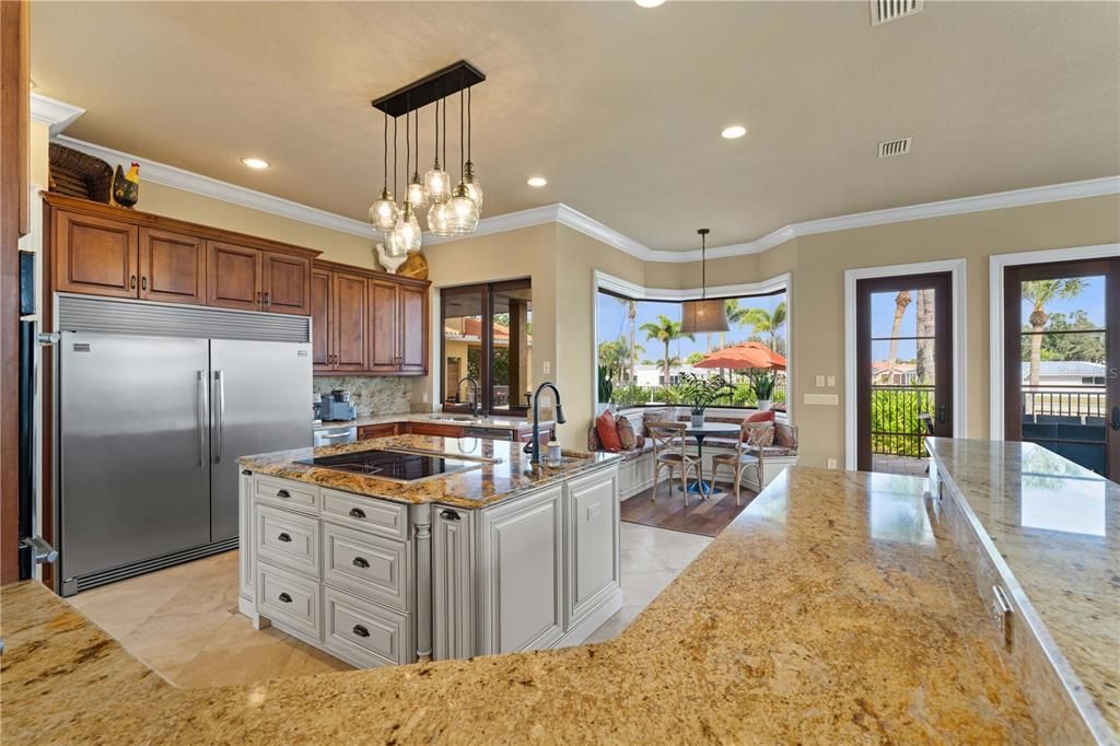 For Sale: $2,290,000 (5 beds, 7 baths, 6287 Square Feet)