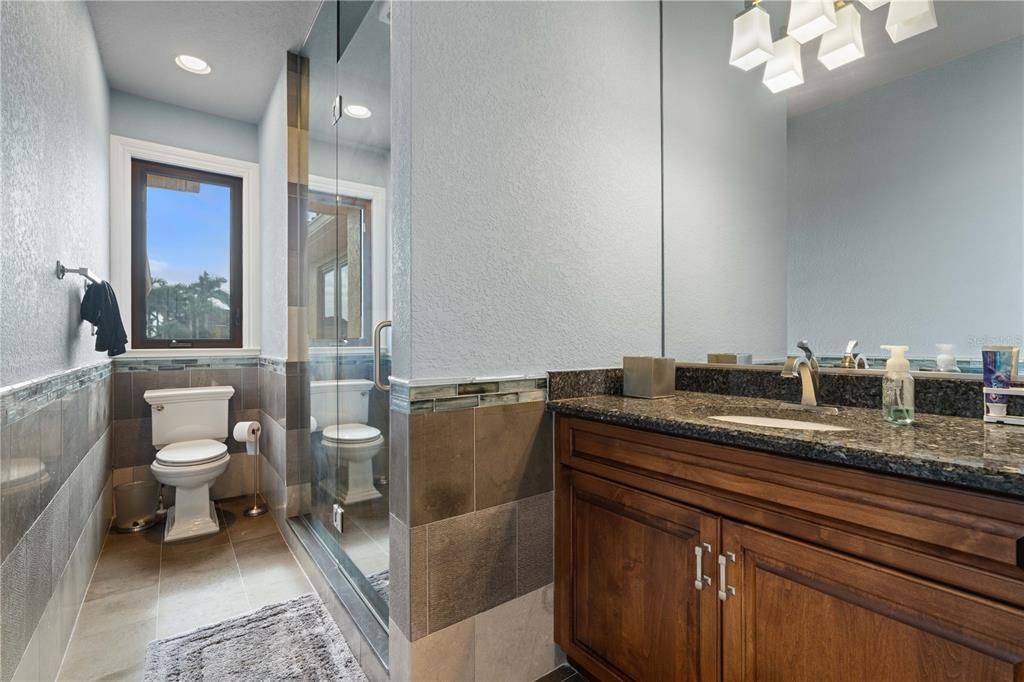 For Sale: $2,290,000 (5 beds, 7 baths, 6287 Square Feet)