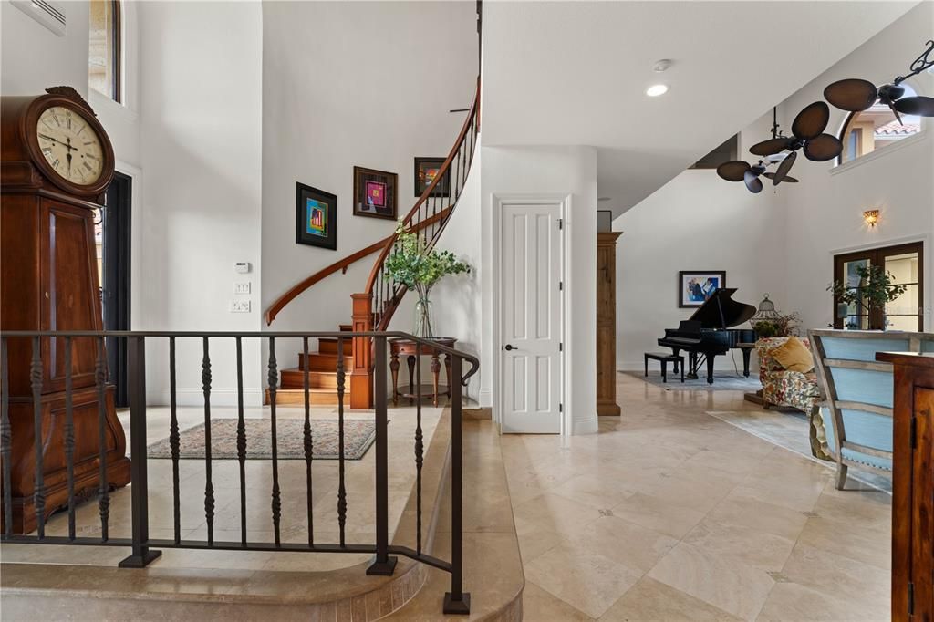 For Sale: $2,290,000 (5 beds, 7 baths, 6287 Square Feet)