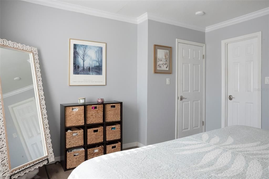 For Sale: $280,000 (2 beds, 2 baths, 1018 Square Feet)