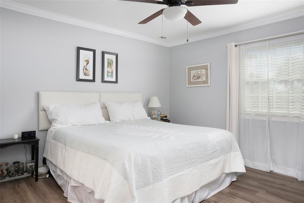 For Sale: $280,000 (2 beds, 2 baths, 1018 Square Feet)