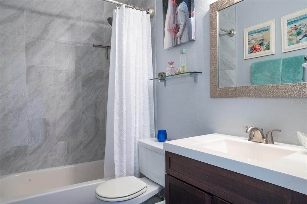 For Sale: $280,000 (2 beds, 2 baths, 1018 Square Feet)