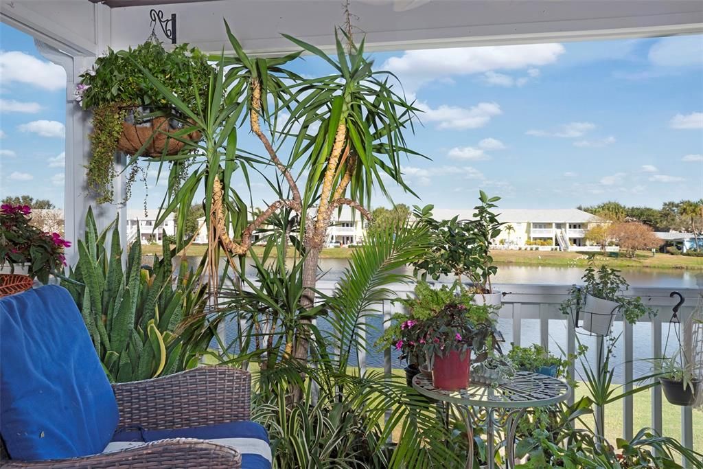 For Sale: $280,000 (2 beds, 2 baths, 1018 Square Feet)