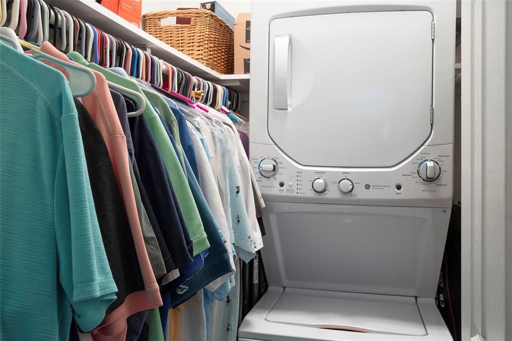 For Sale: $280,000 (2 beds, 2 baths, 1018 Square Feet)