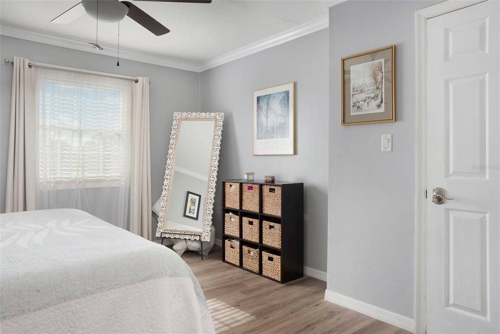 For Sale: $280,000 (2 beds, 2 baths, 1018 Square Feet)