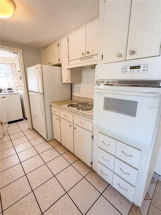 待售: $185,000 (2 贝兹, 2 浴室, 1240 平方英尺)