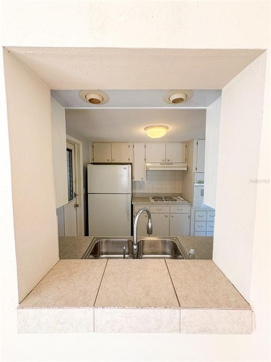 待售: $185,000 (2 贝兹, 2 浴室, 1240 平方英尺)