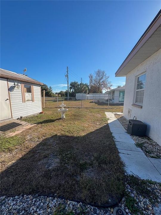 待售: $185,000 (2 贝兹, 2 浴室, 1240 平方英尺)