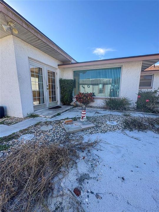 待售: $185,000 (2 贝兹, 2 浴室, 1240 平方英尺)