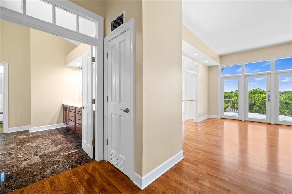 待售: $1,950,000 (4 贝兹, 5 浴室, 4995 平方英尺)