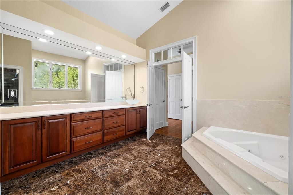 待售: $1,950,000 (4 贝兹, 5 浴室, 4995 平方英尺)