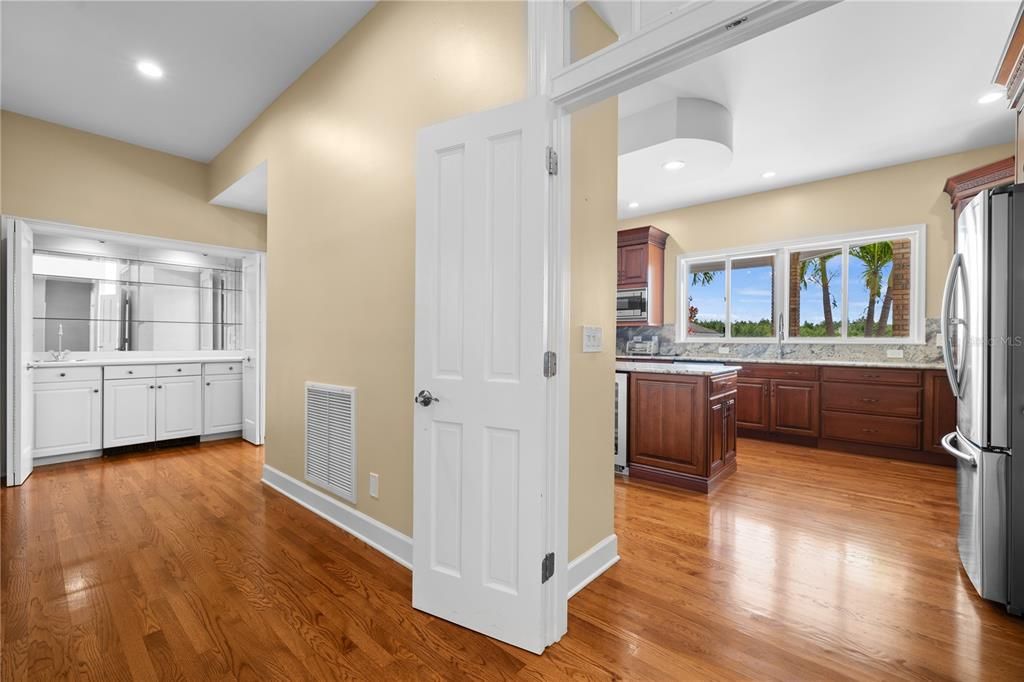 待售: $1,950,000 (4 贝兹, 5 浴室, 4995 平方英尺)