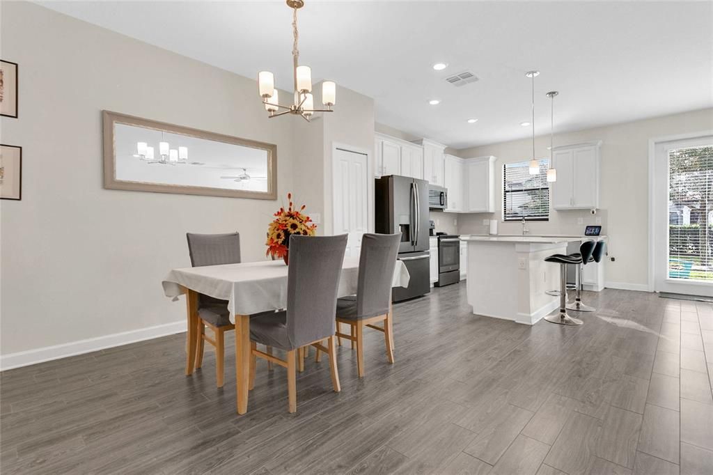 For Sale: $349,000 (3 beds, 2 baths, 1912 Square Feet)