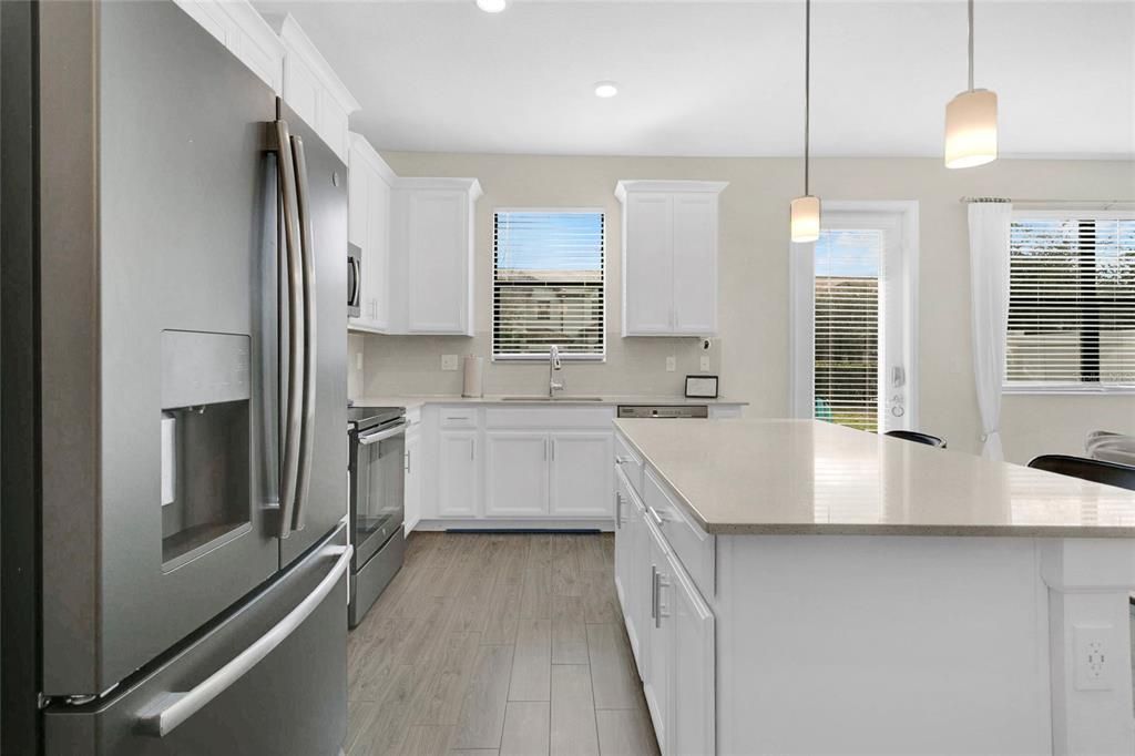 For Sale: $349,000 (3 beds, 2 baths, 1912 Square Feet)