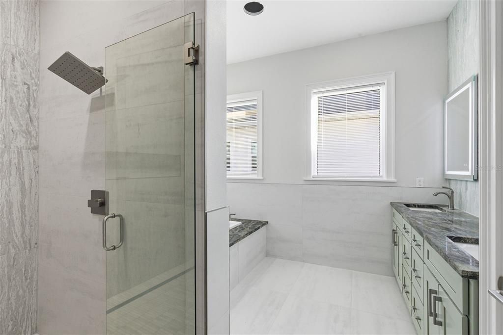 For Sale: $999,000 (3 beds, 2 baths, 2936 Square Feet)