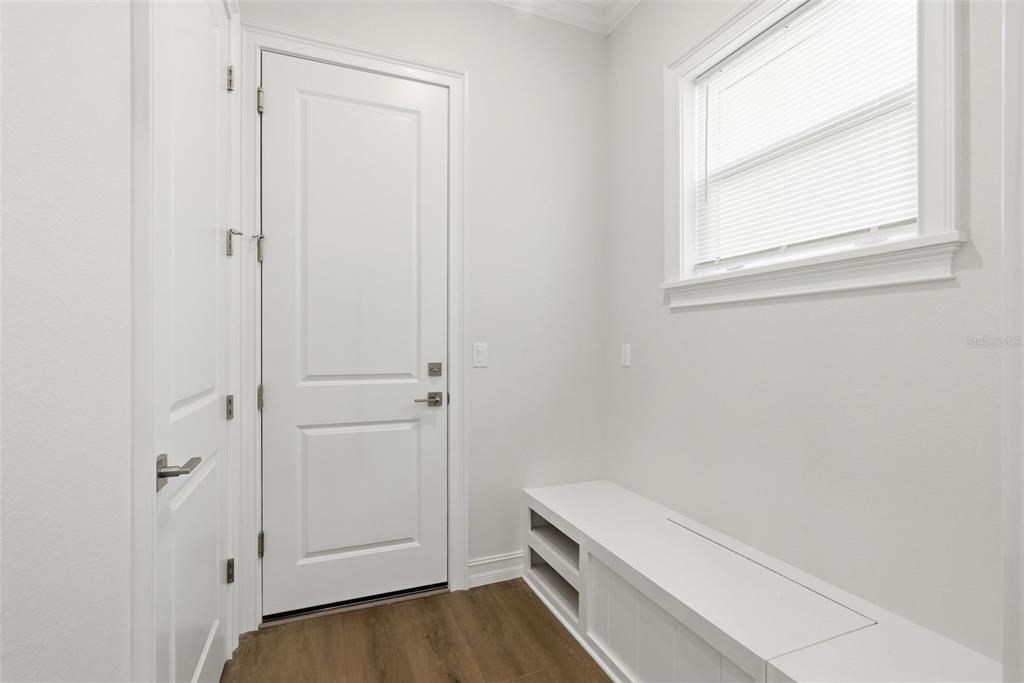 For Sale: $999,000 (3 beds, 2 baths, 2936 Square Feet)