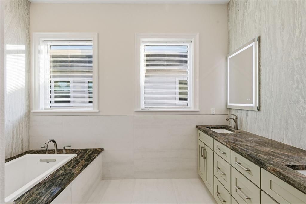 For Sale: $999,000 (3 beds, 2 baths, 2936 Square Feet)