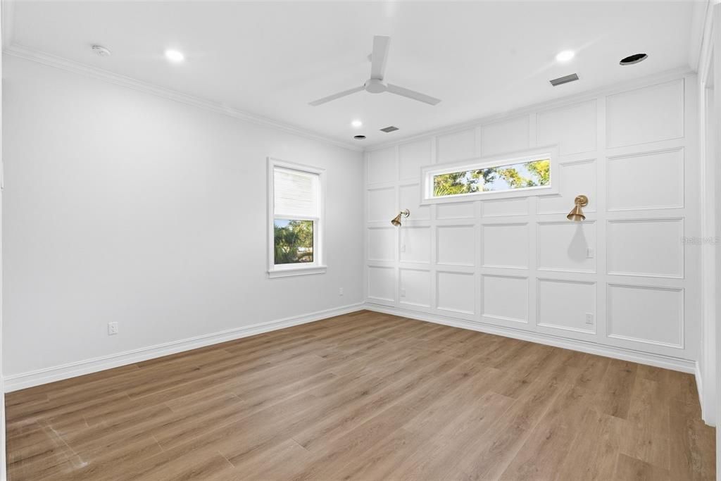 For Sale: $999,000 (3 beds, 2 baths, 2936 Square Feet)