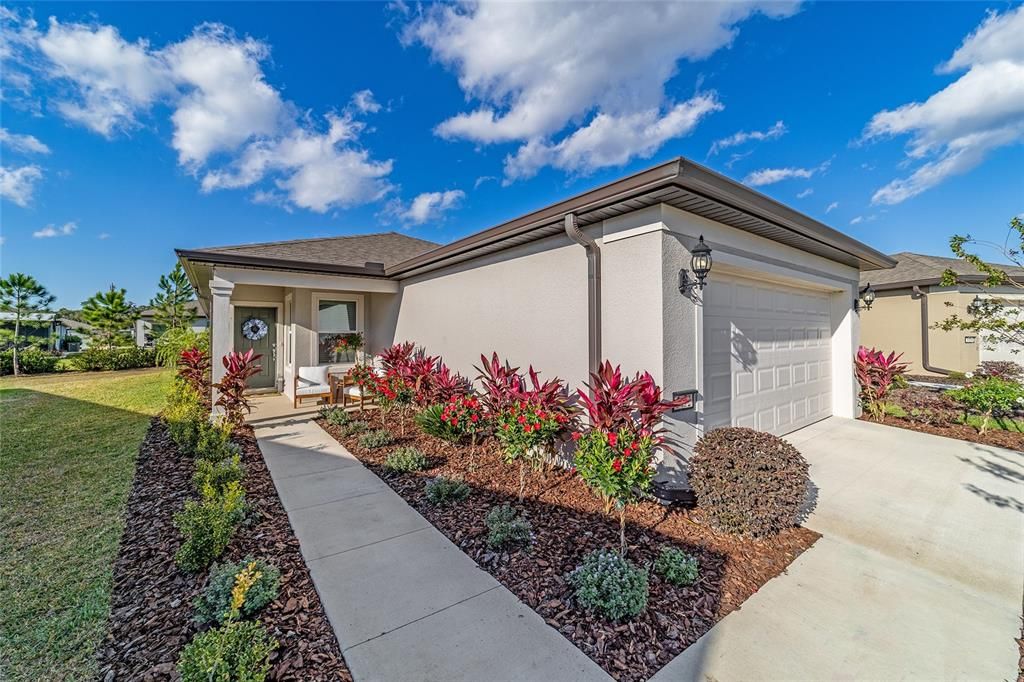 For Sale: $329,000 (2 beds, 2 baths, 1433 Square Feet)