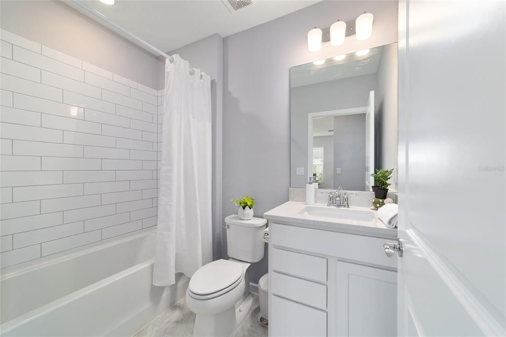 For Sale: $329,000 (2 beds, 2 baths, 1433 Square Feet)