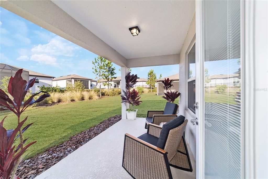 For Sale: $329,000 (2 beds, 2 baths, 1433 Square Feet)