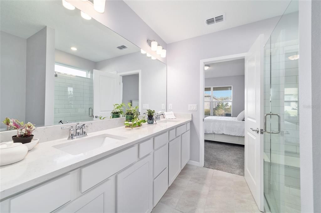 For Sale: $329,000 (2 beds, 2 baths, 1433 Square Feet)