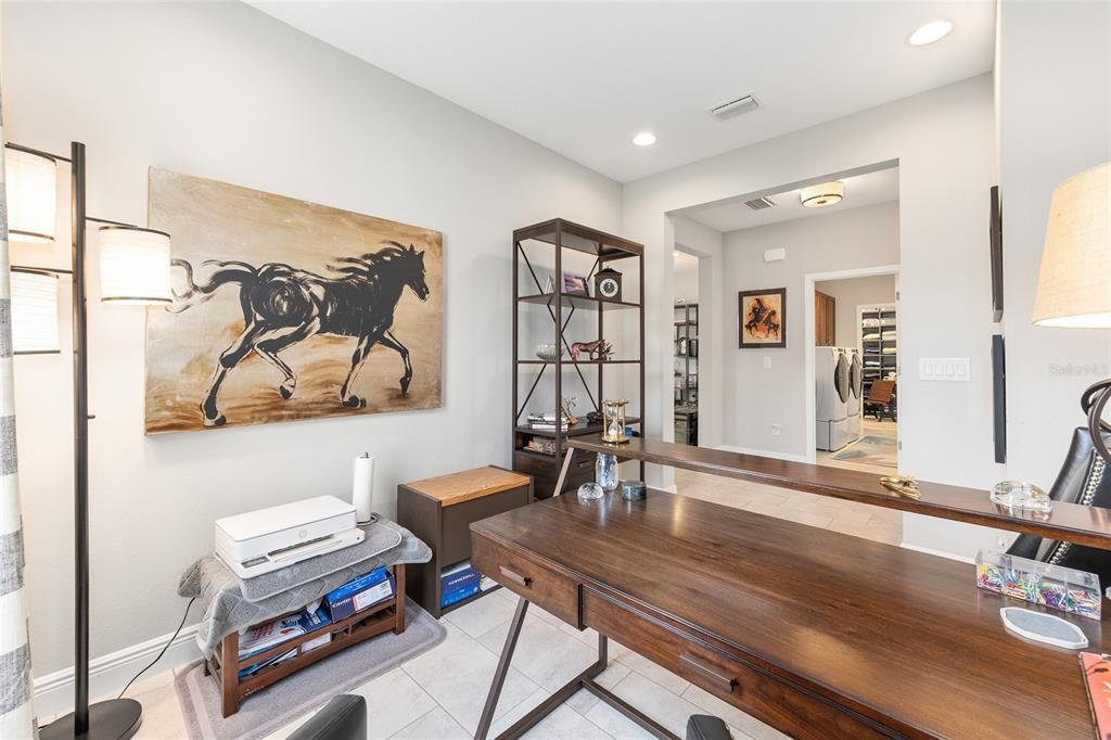 For Sale: $450,000 (2 beds, 2 baths, 1956 Square Feet)