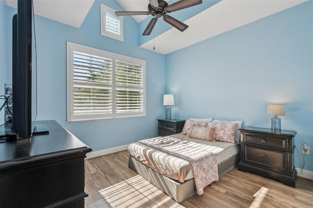 En Venta: $499,900 (3 camas, 2 baños, 2346 Pies cuadrados)