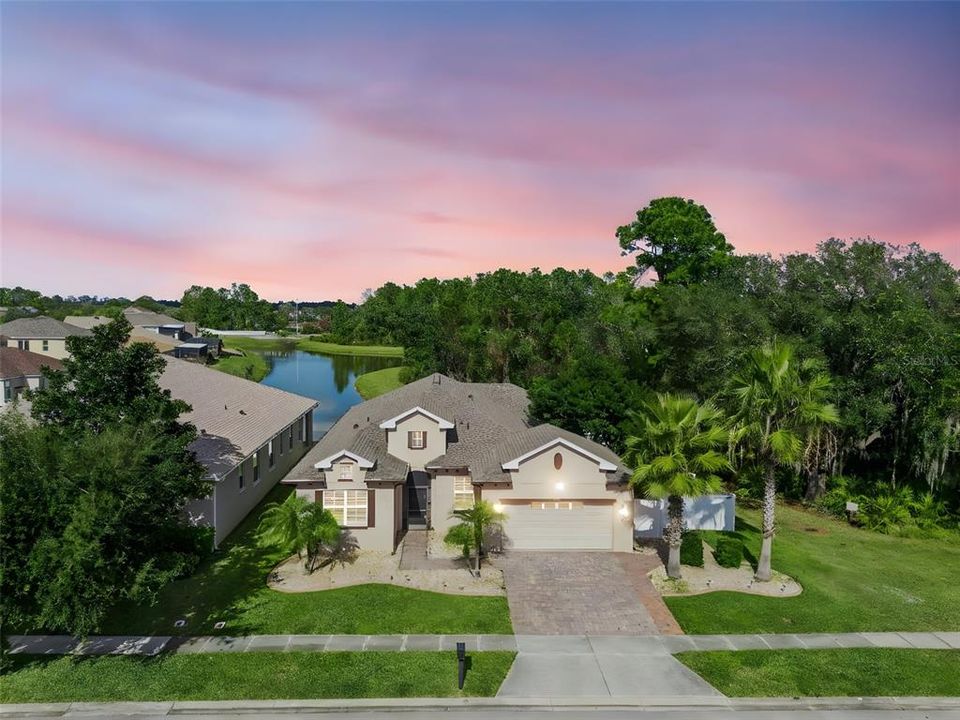 En Venta: $499,900 (3 camas, 2 baños, 2346 Pies cuadrados)