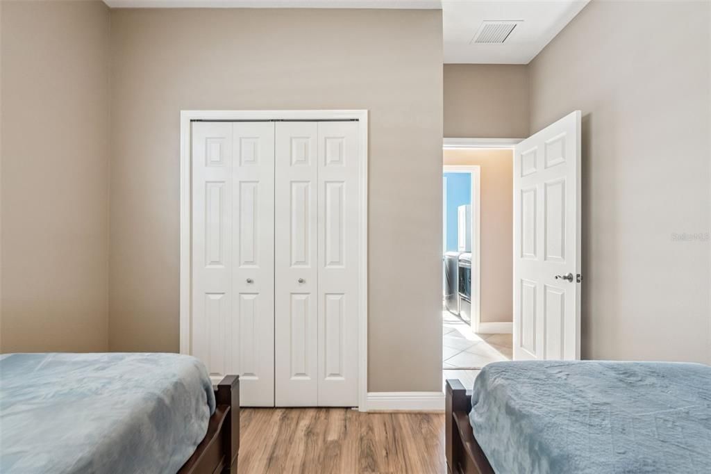 En Venta: $499,900 (3 camas, 2 baños, 2346 Pies cuadrados)