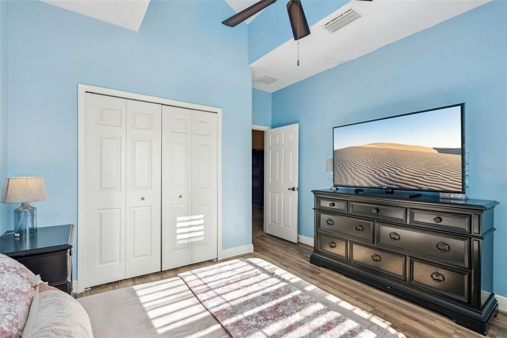 En Venta: $499,900 (3 camas, 2 baños, 2346 Pies cuadrados)