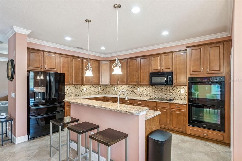 En Venta: $499,900 (3 camas, 2 baños, 2346 Pies cuadrados)