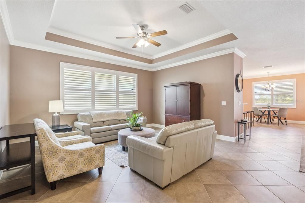 En Venta: $499,900 (3 camas, 2 baños, 2346 Pies cuadrados)