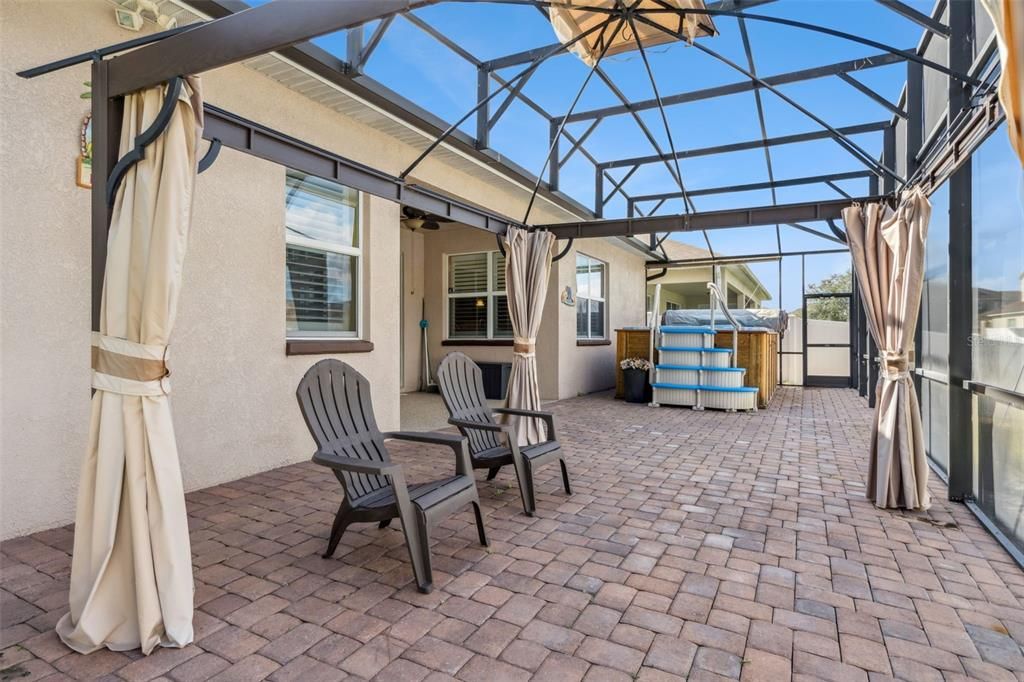 En Venta: $499,900 (3 camas, 2 baños, 2346 Pies cuadrados)